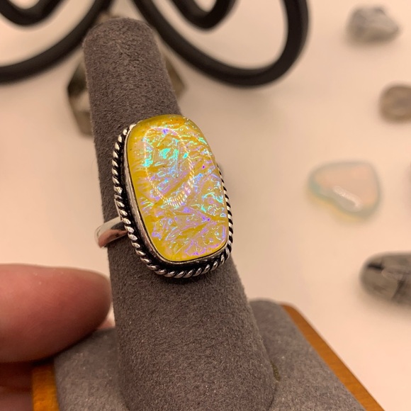 Comfort Curl Adjustable Ring, Yellow Australian Triplet w Dazzling Blue Accents - Picture 12 of 14